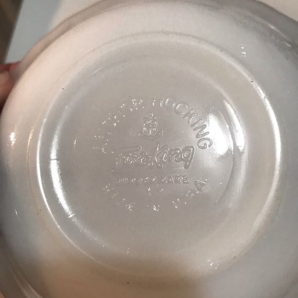 Fire King White Swirl Bowls - Picture 5 of 6